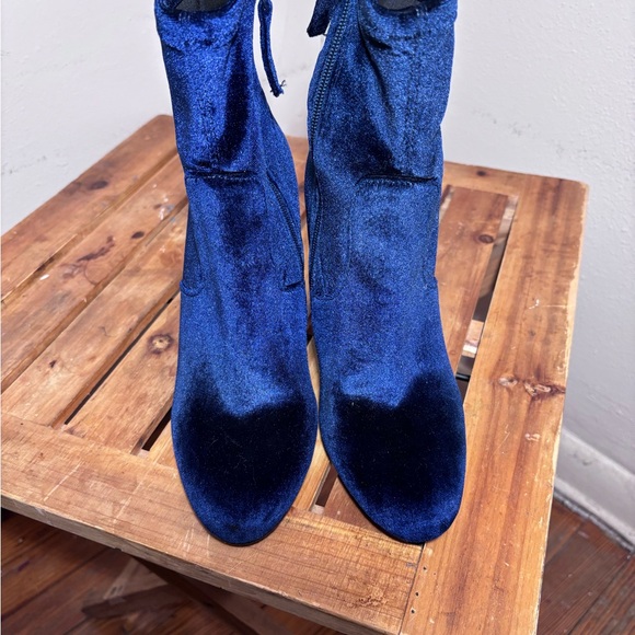 Steve Madden Blue Velvet Platform Boots - Picture 7 of 13